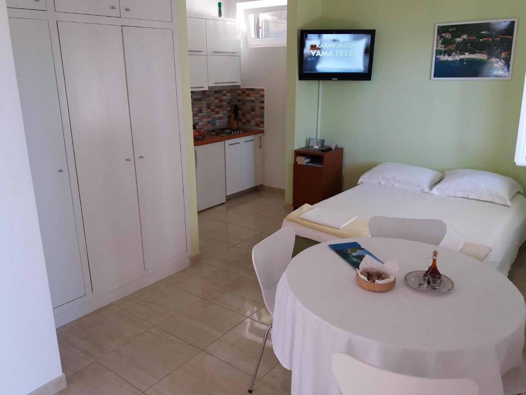 Apartments Jakovic Brela Bilik gambar