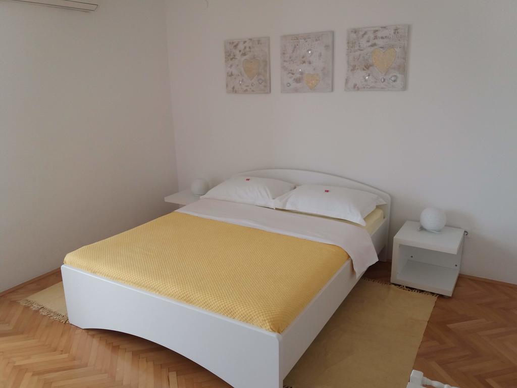 Apartments Jakovic Brela Luaran gambar