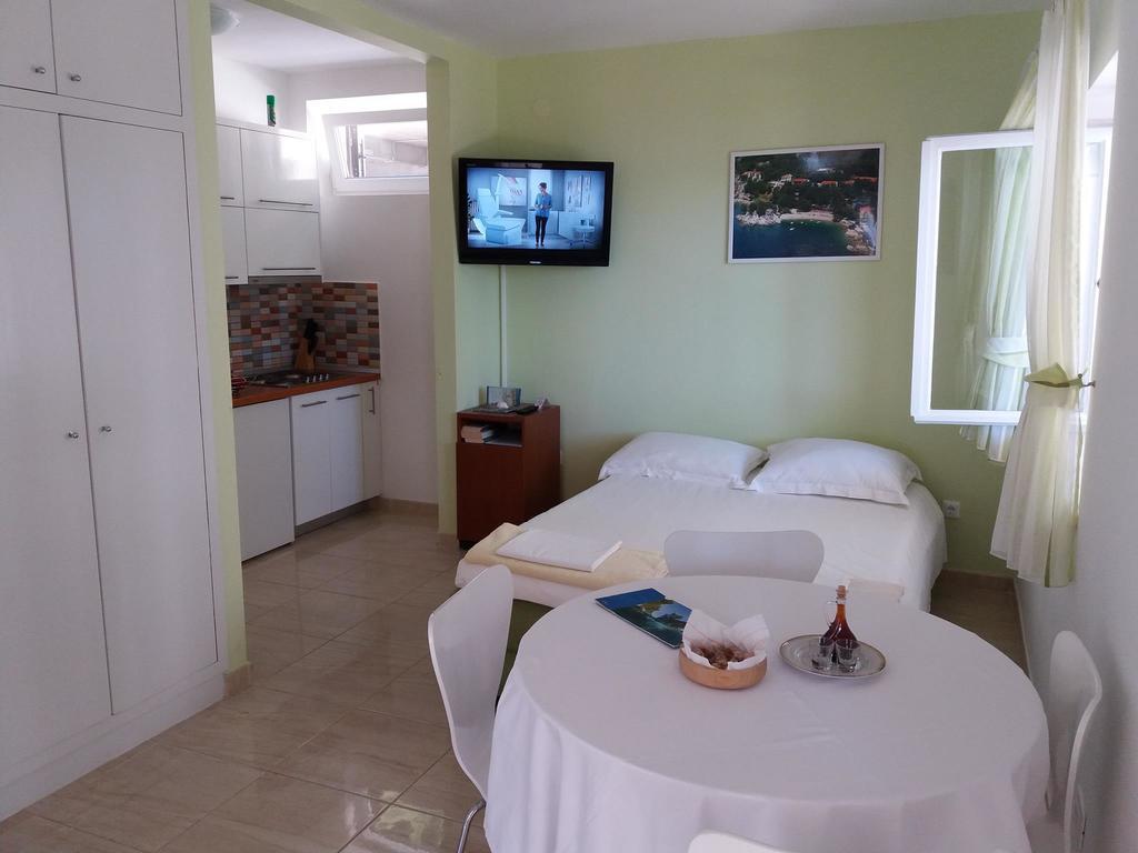 Apartments Jakovic Brela Luaran gambar